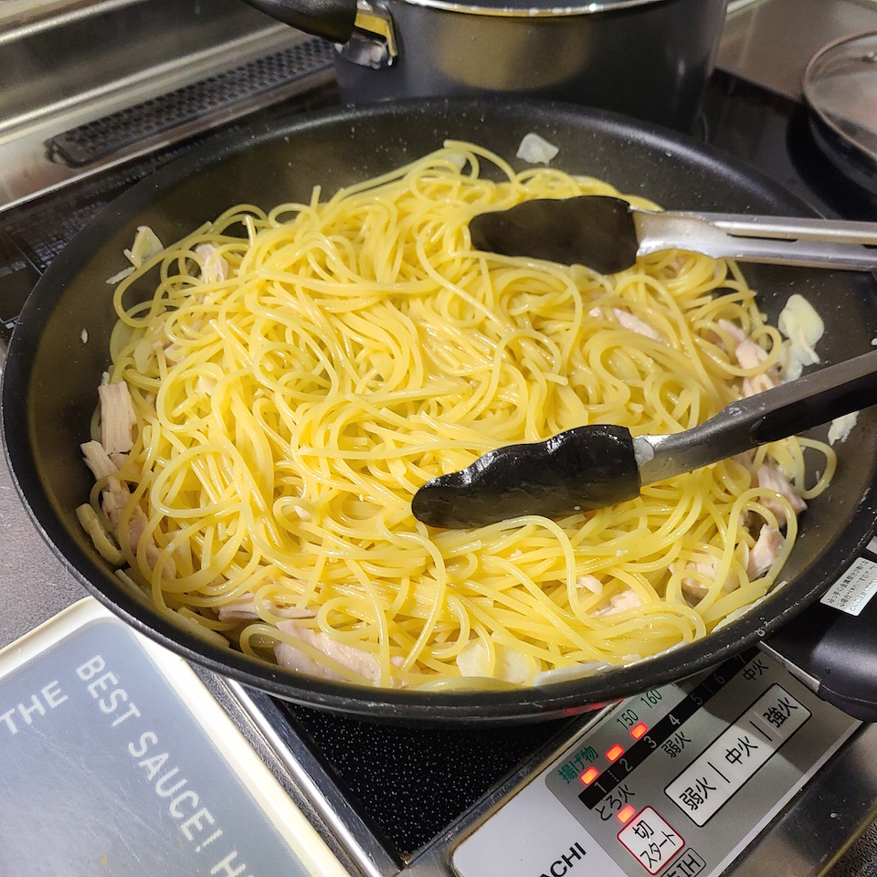 パスタを和える