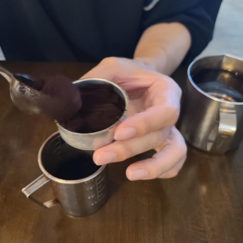 コーヒーを詰める