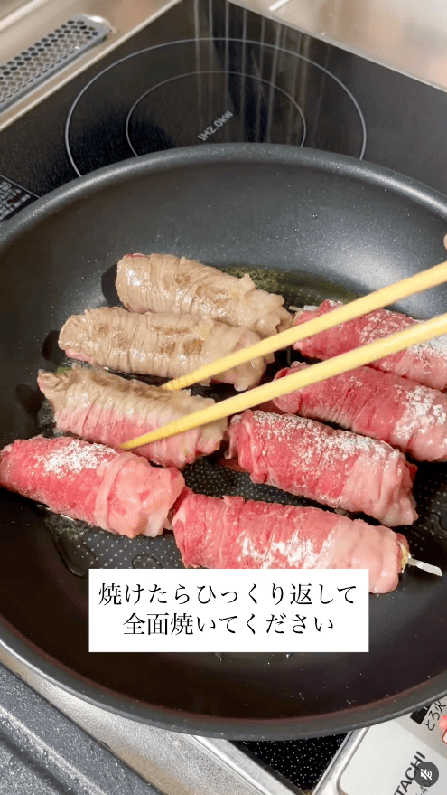 焼き色がついたらひっくり返して全面を焼く