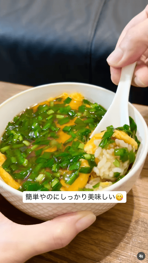 ニラ玉丼