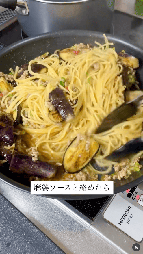 麻婆ソースとしっかり絡めて完成